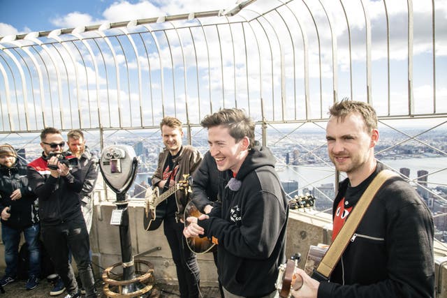 Picture This at a (chilly) performance at the top of the Empire State Building