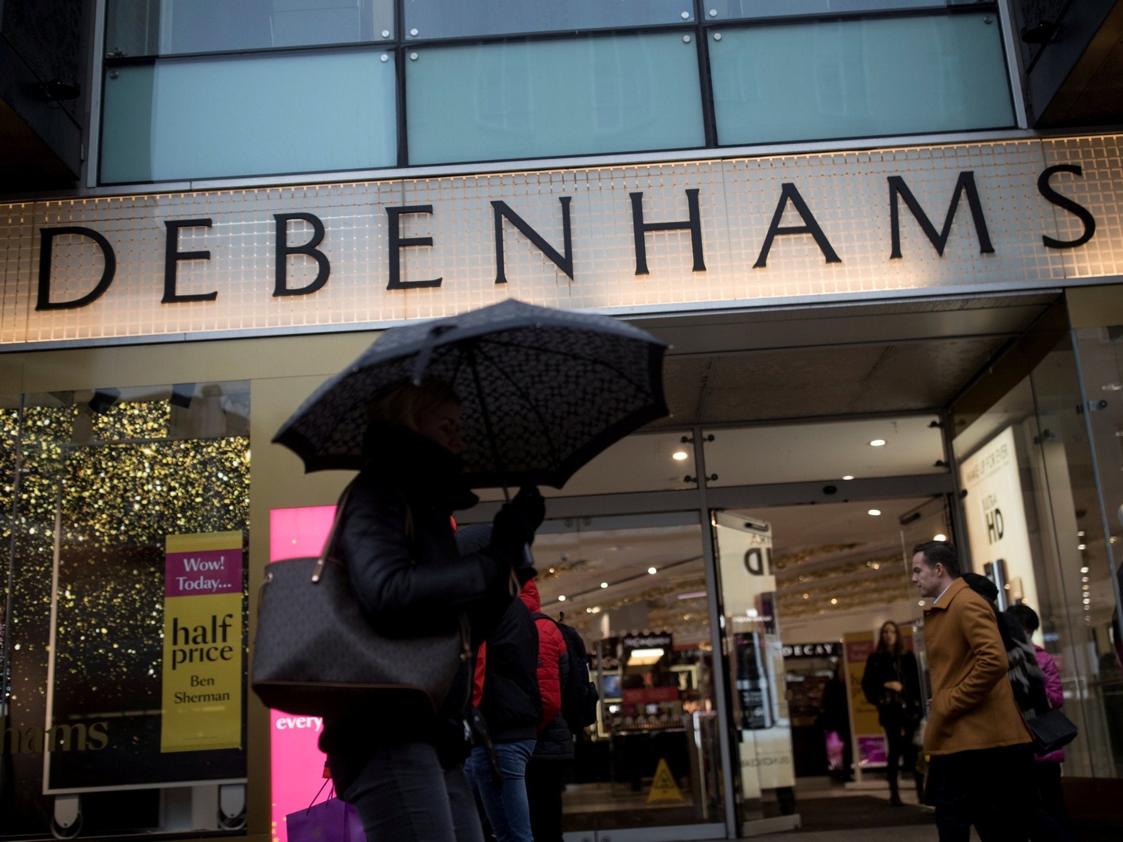 Debenhams has said it is in advanced talks about a £150m refinancing package
