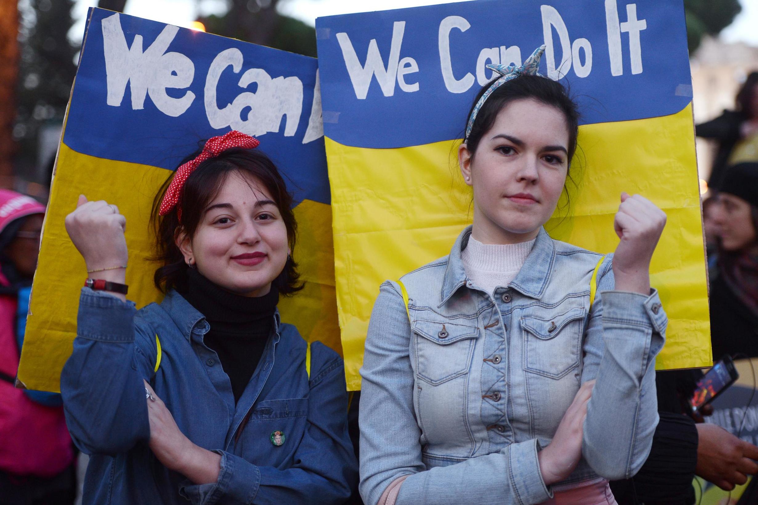 Женщины сутки. Women's Day in the uk. International woman Day желто синий. International women's government.