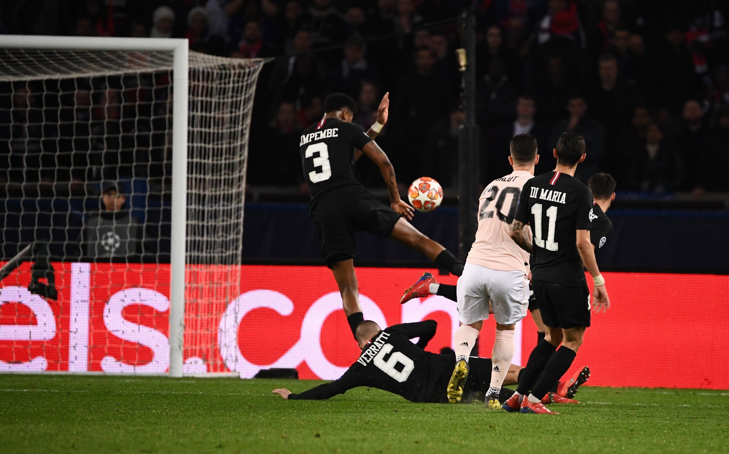 PSG vs Manchester United Jesse Lingard's incredible reaction after