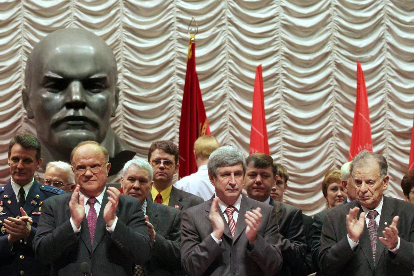 Zhores Alferov, right, and members of the Communist Party of the Russian Federation in 2008