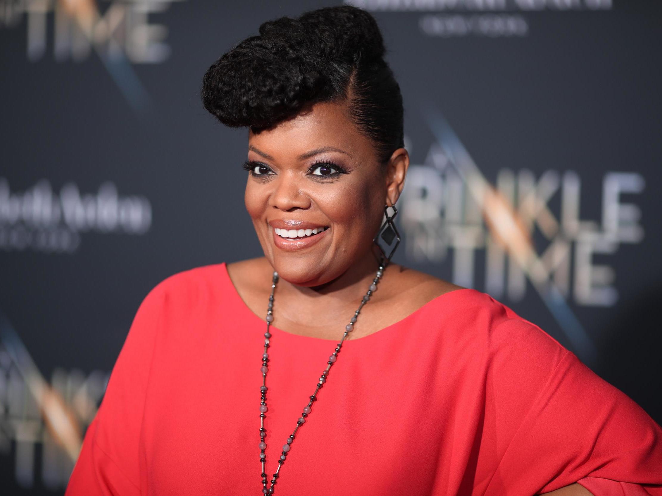 Yvette Nicole Brown wants a stylist who knows how to work with her hair (Getty)