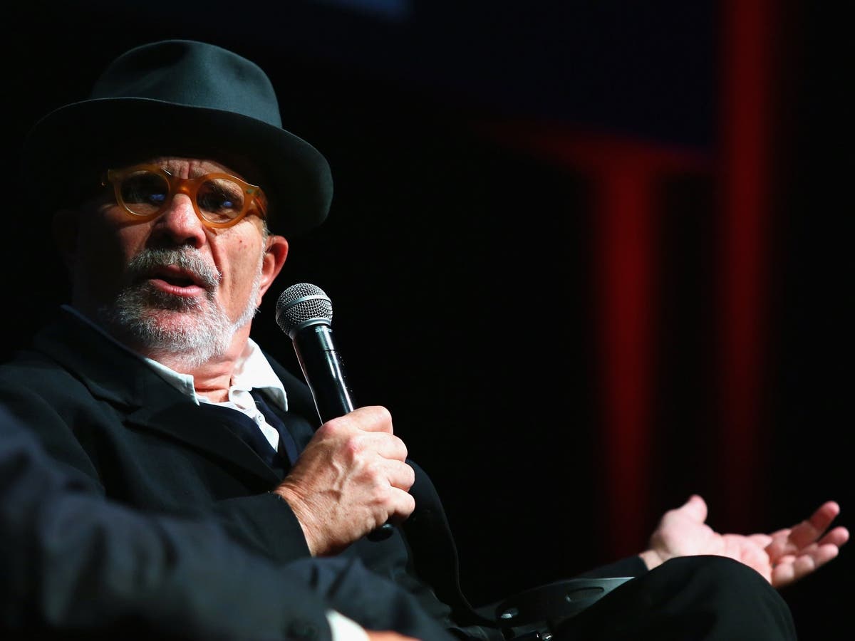 College admissions scandal: David Mamet defends Felicity Huffman after her arrest