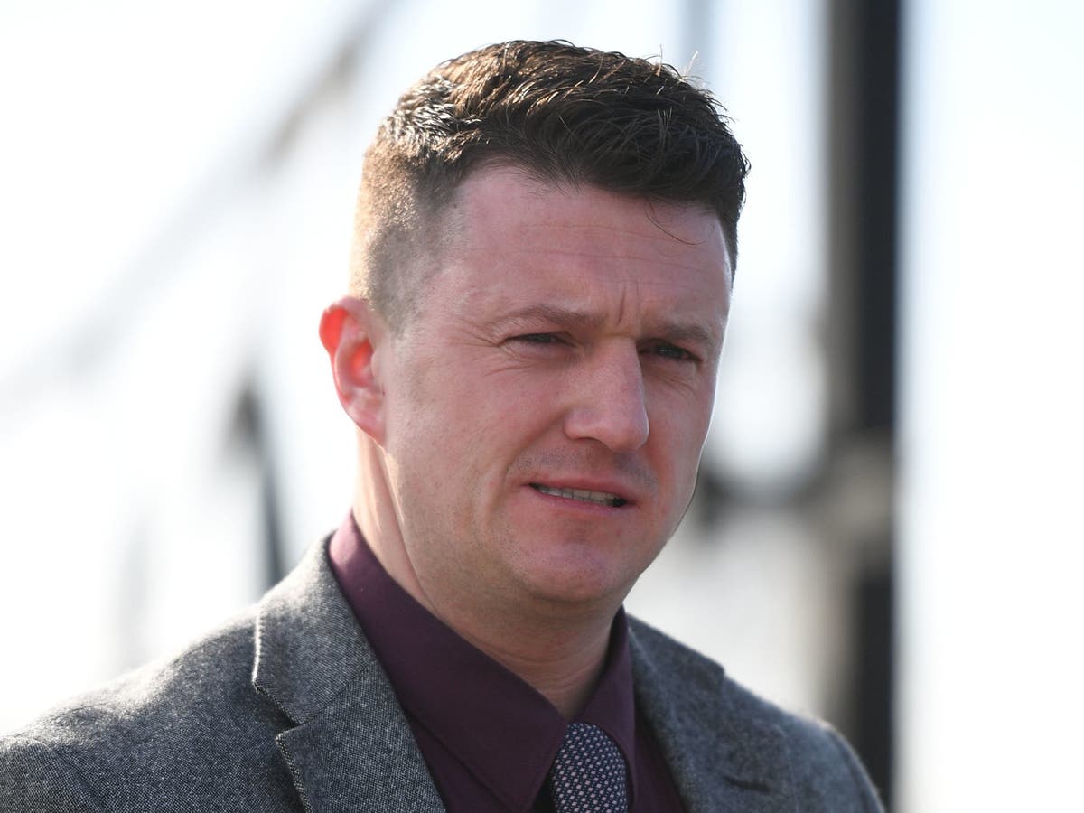 Tommy Robinson contempt of court hearing over Facebook video delayed