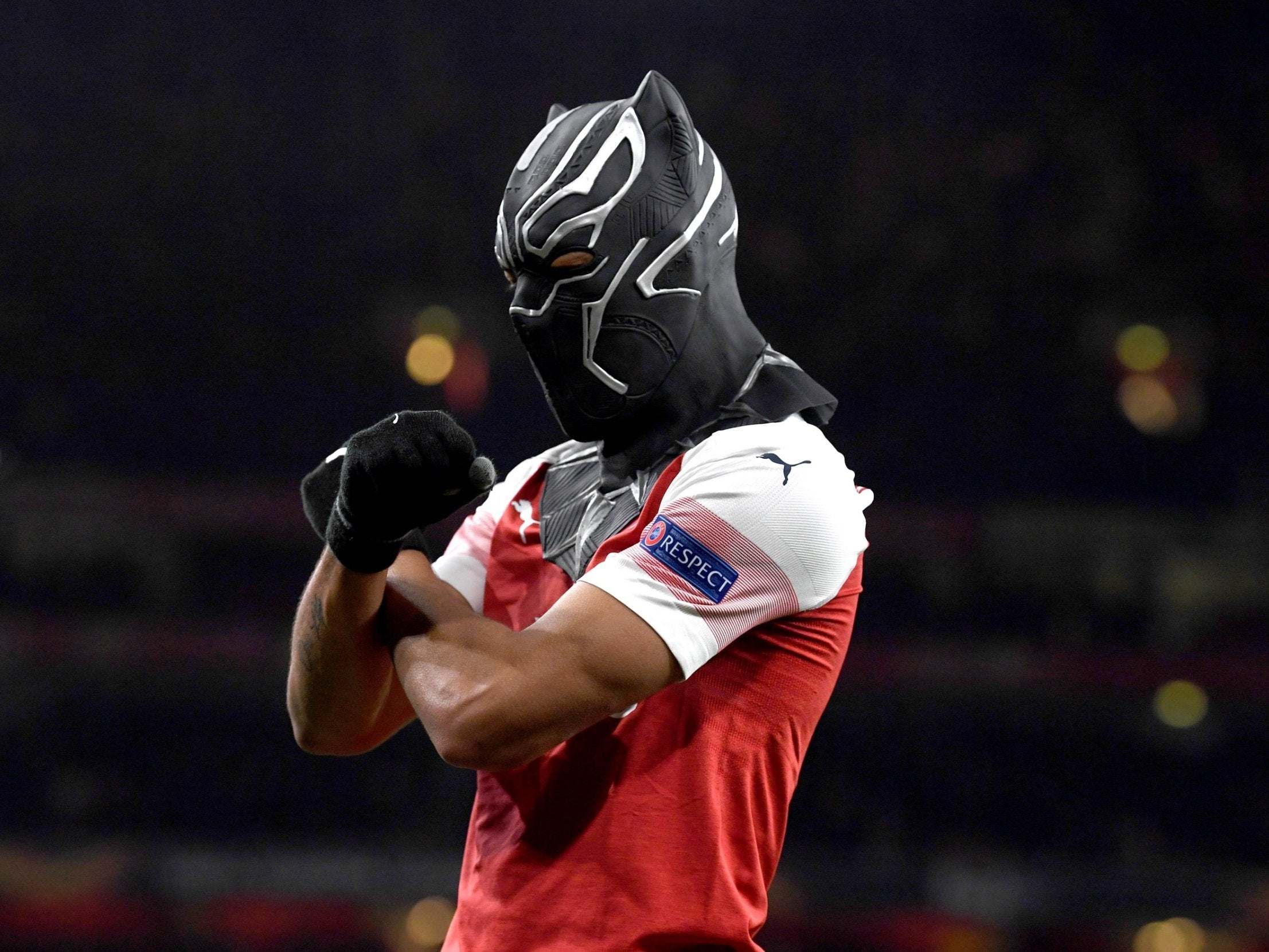 Pierre-Emerick Aubameyang celebrates scoring Arsenal's third