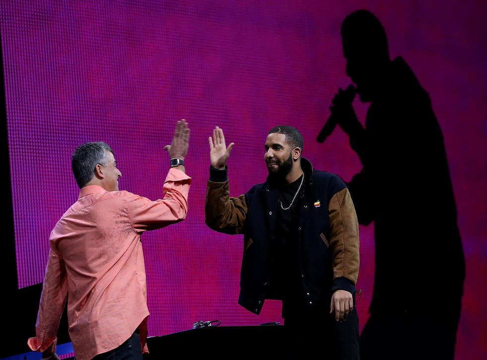 Drake announces the launch of Apple Music in 2015