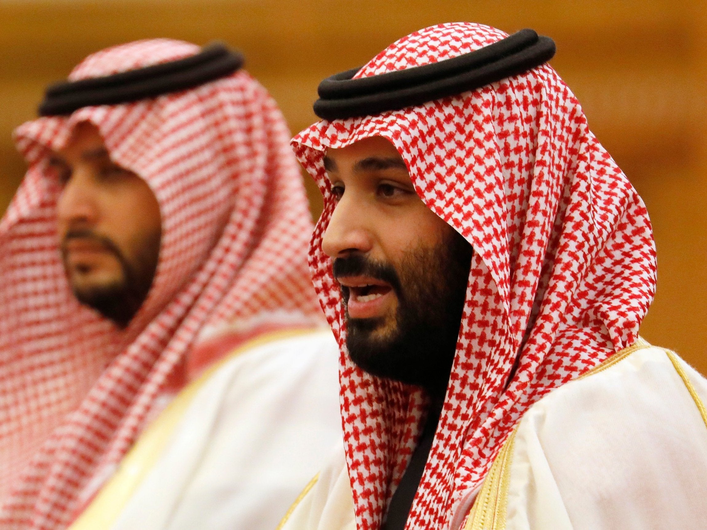 Saudi Crown Prince Mohammed bin Salman (right)