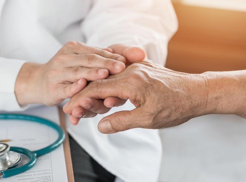 Royal College of Physicians drops opposition to assisted dying The