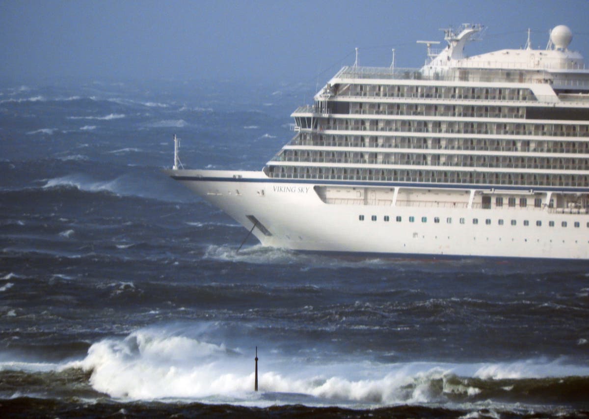Drifting Norway Cruise Ship Evacuated After Engine Failure The Independent The Independent