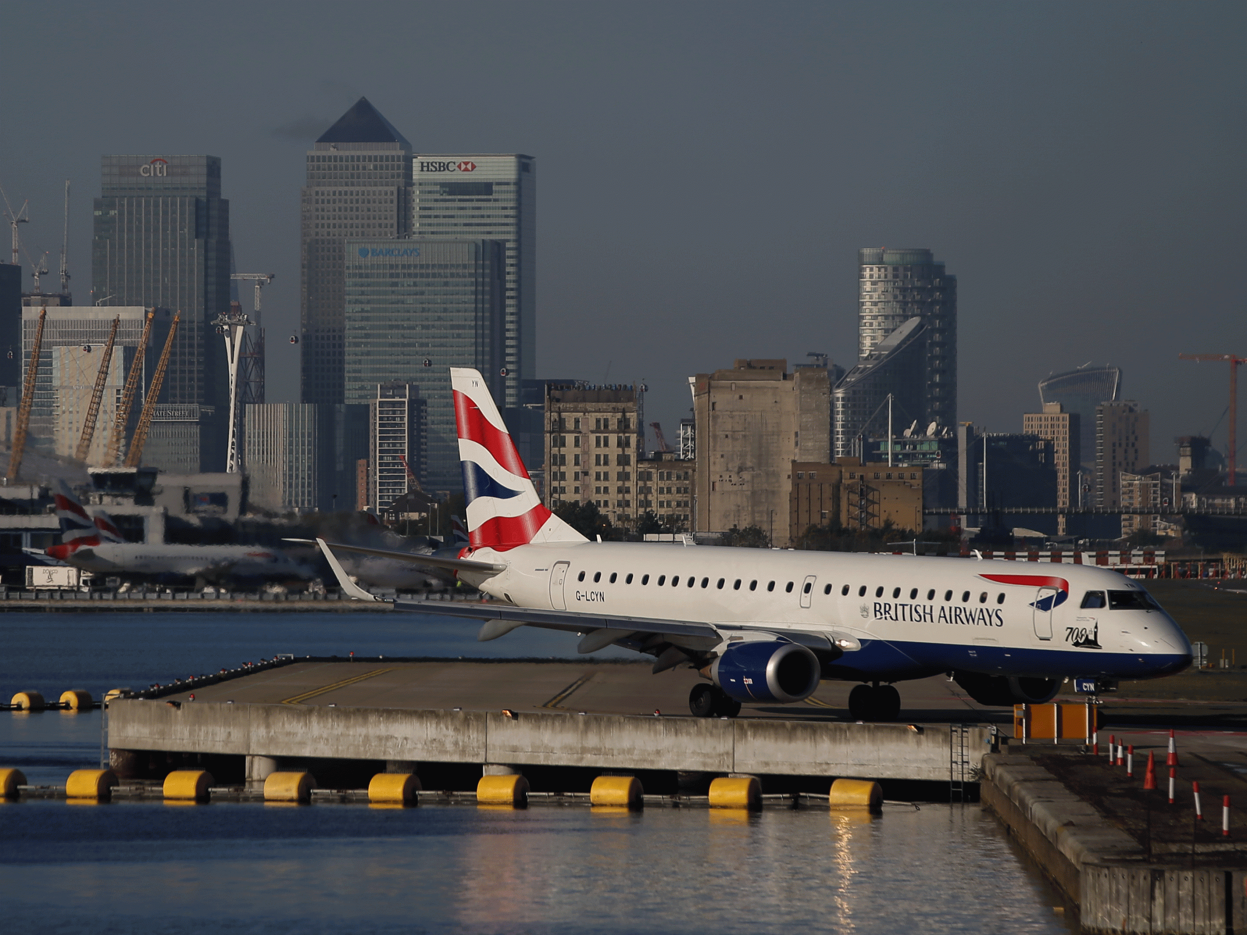 London City airport prepares for three-day climate ‘shut down’