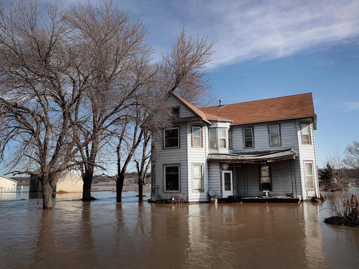 US weather: Midwest braces for further floods after deadly storms hit ...