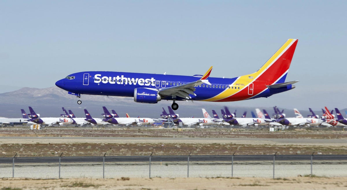 Boeing 737 Max 8 Makes Emergency Landing In Florida Southwest Airlines Says The Independent The Independent