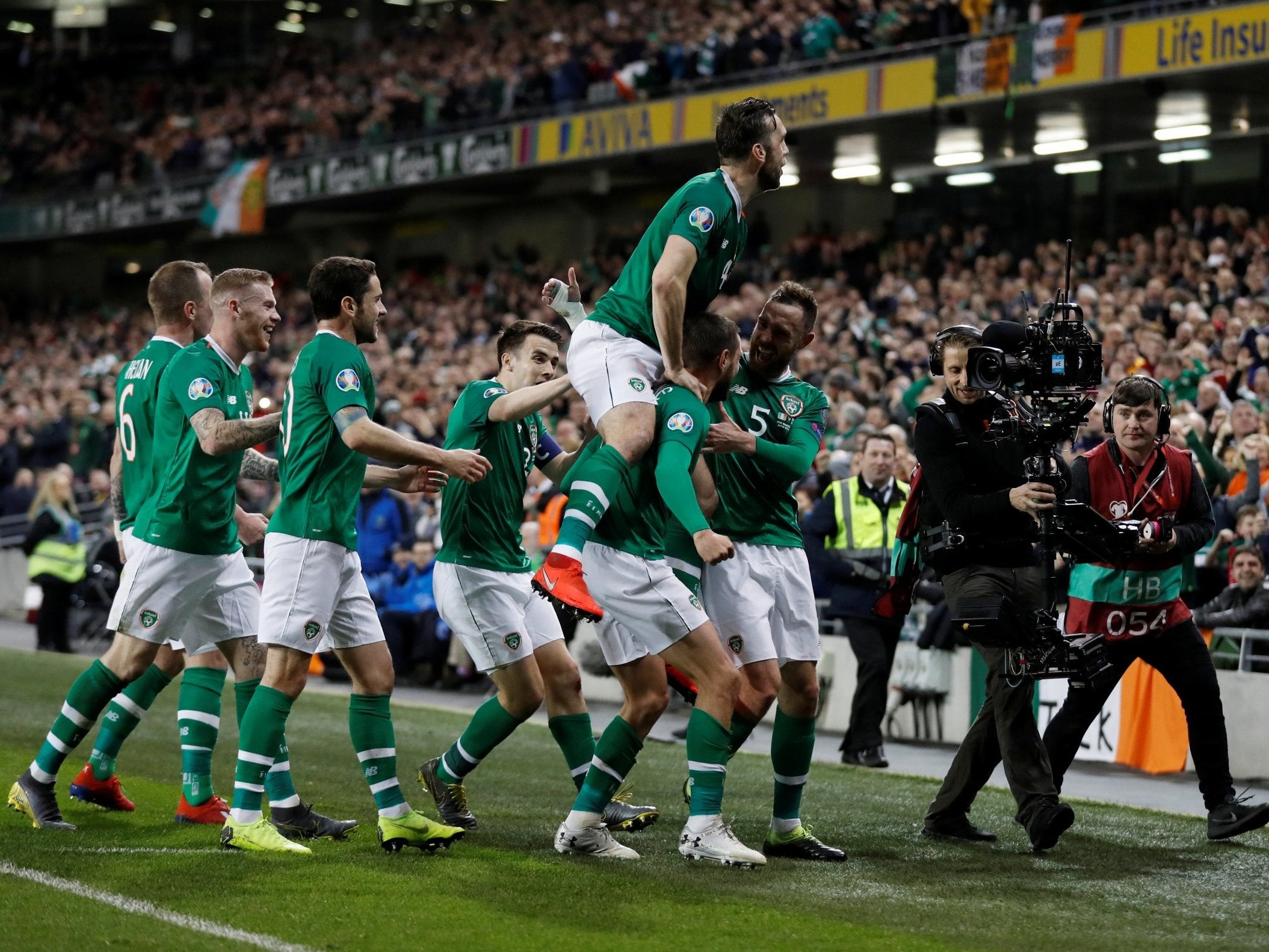 Ireland celebrate their late winner