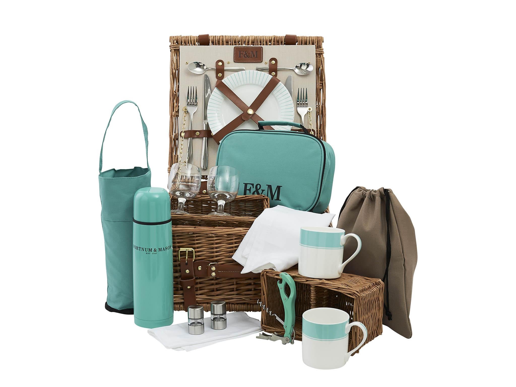 picnic set on wheels