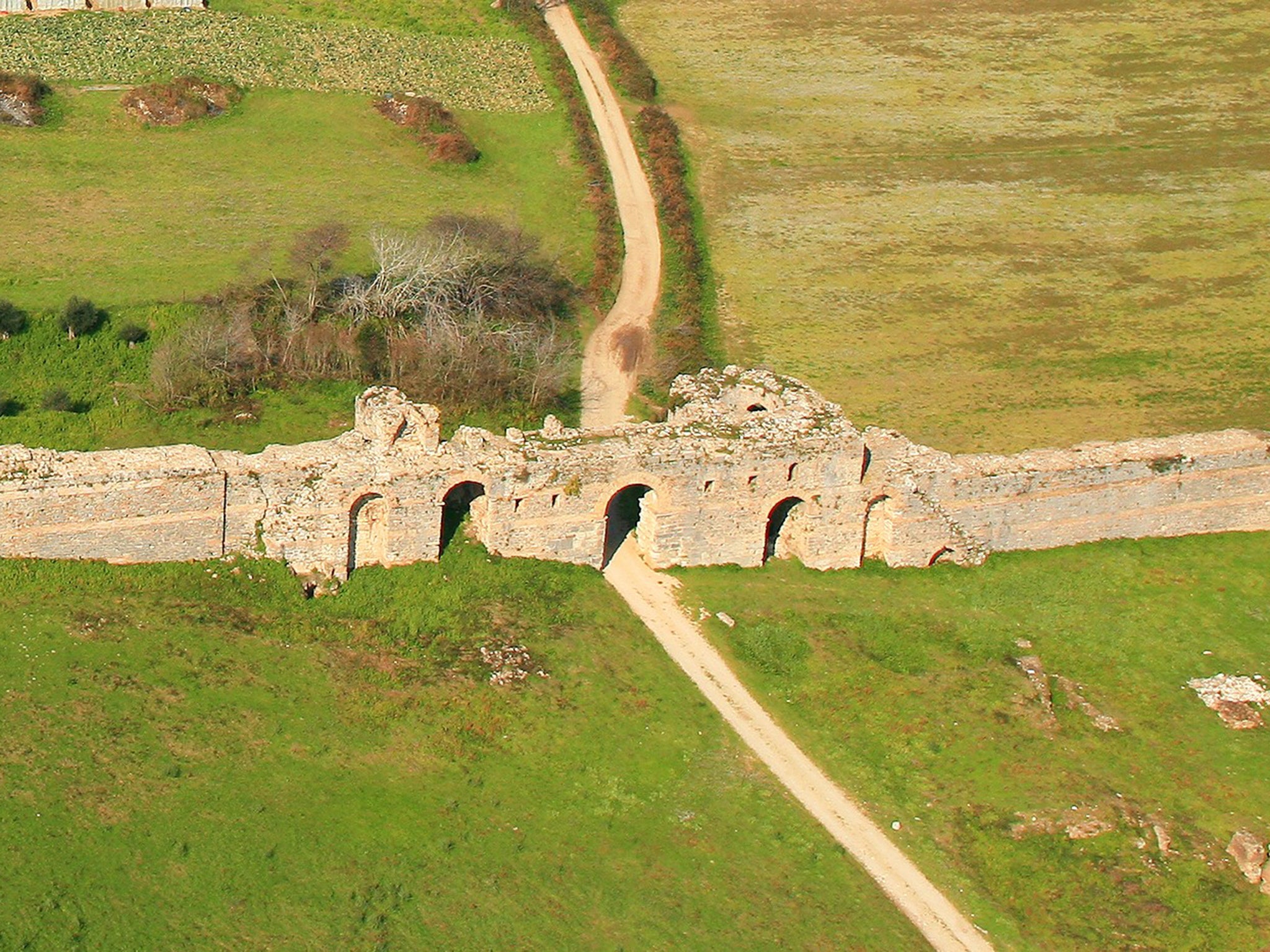 A section of the city walls of Nicopolis