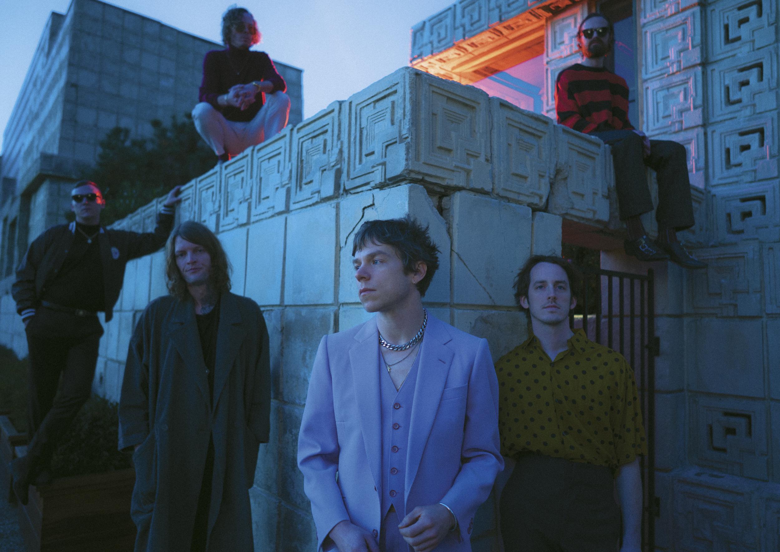 Cage The Elephant – Trouble Lyrics