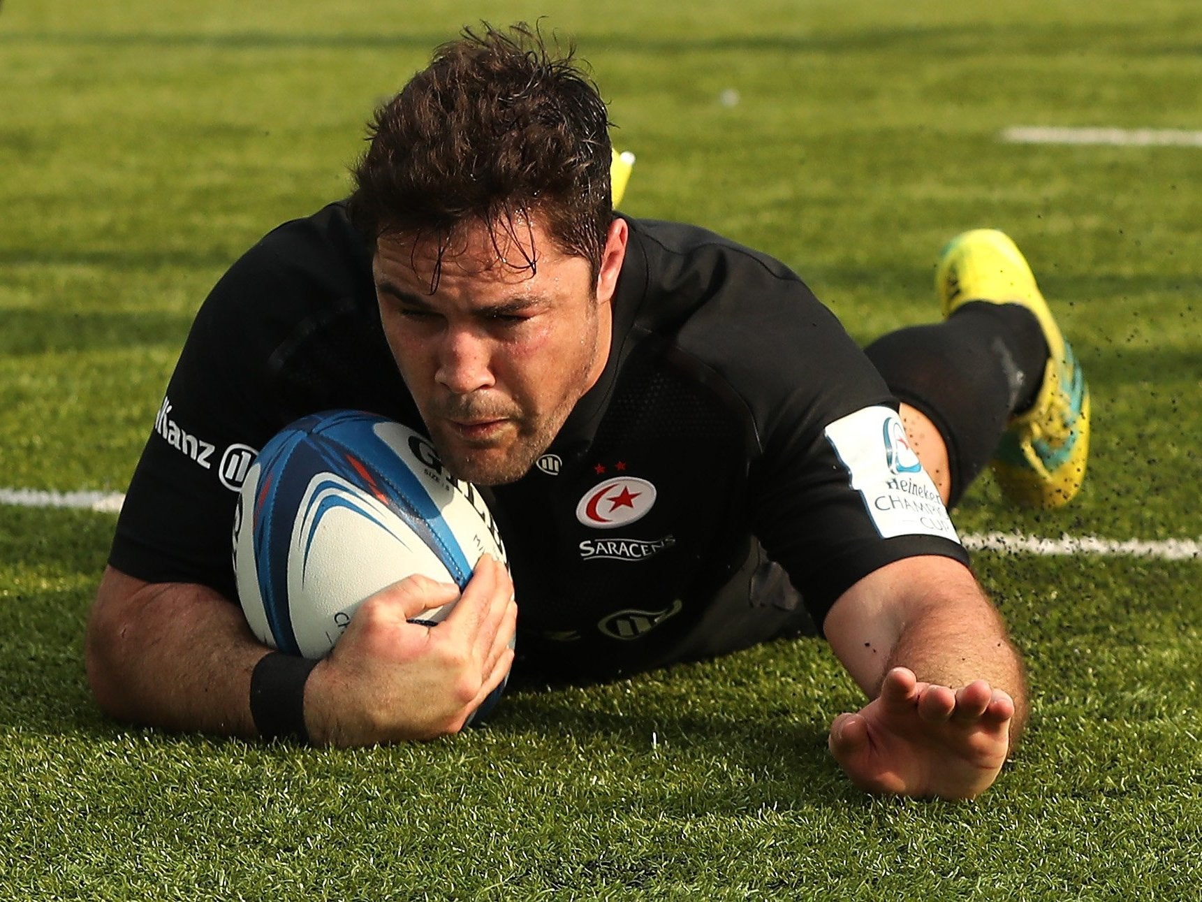 Brad Barritt scored one of Saracens' seven tries against Glasgow