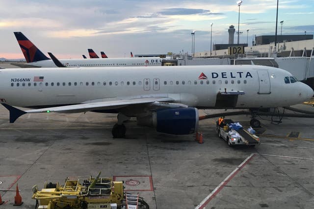 Ground stop: hundreds of US flights are being delayed