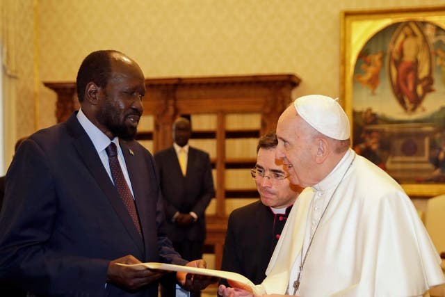 Pope Francis exchanging gifts with President Salva Kiir Mayardit during a private audience at the Vatican in March 2019