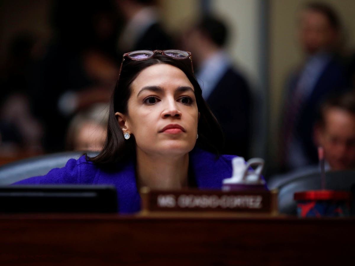 Nancy Pelosi Once Again Mocks Alexandria Ocasio Cortez For Using Twitter For Back Up Support 4594