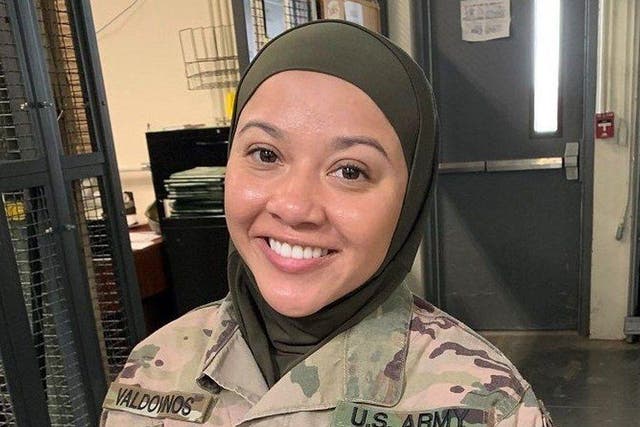 Sergeant Cesilia Valdovinos, a Muslim soldier, will be suing the US army after her command sergeant major allegedly forced to take off her hijab in front of their colleagues.