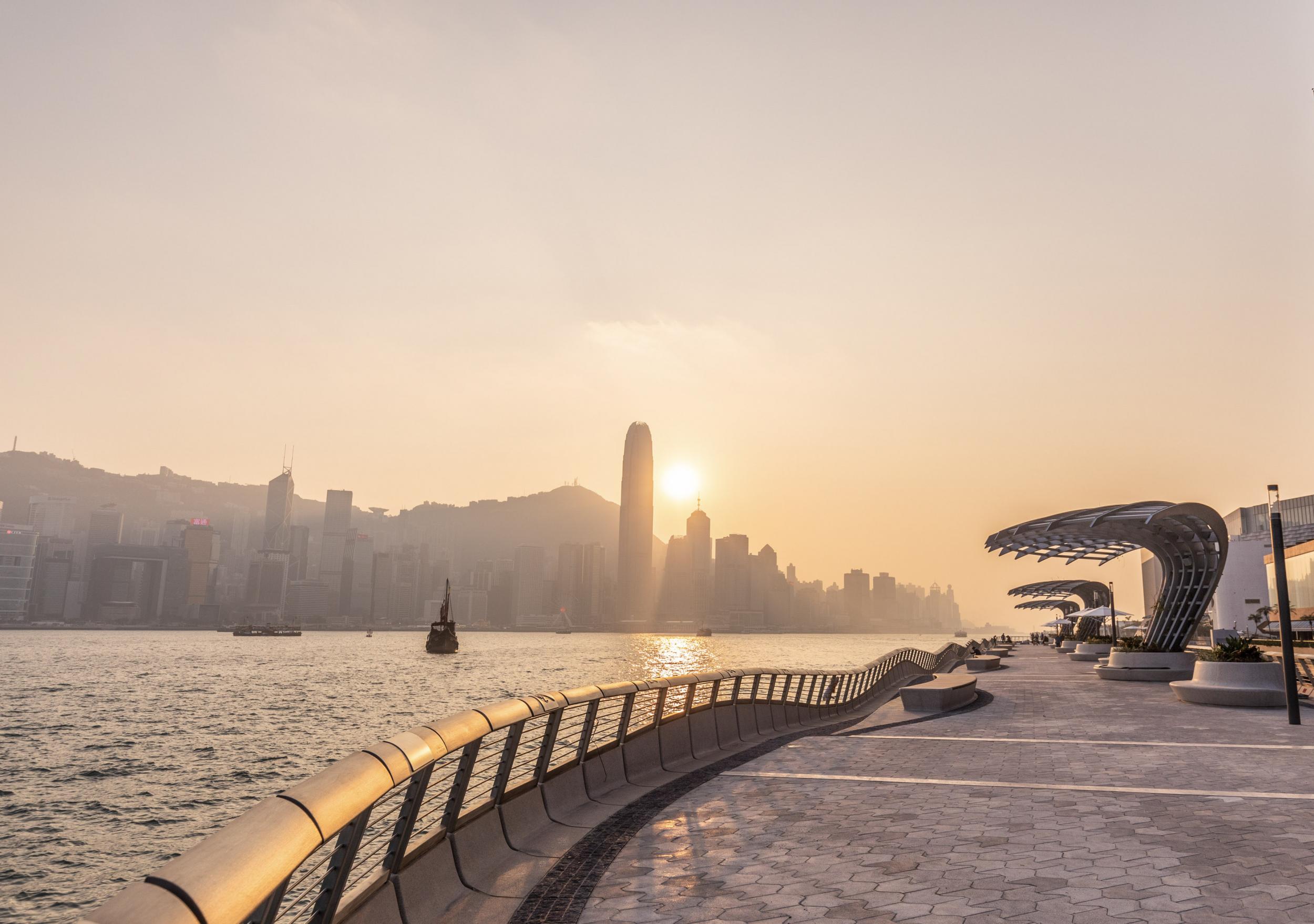 Famous round parking lot at Chicago River - CHICAGO, USA - JUNE 12, 2019  Stock Photo - Alamy