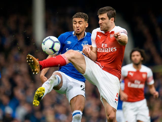 Everton's Dominic Calvert-Lewin in action with Arsenal's Sokratis Papastathopoulos