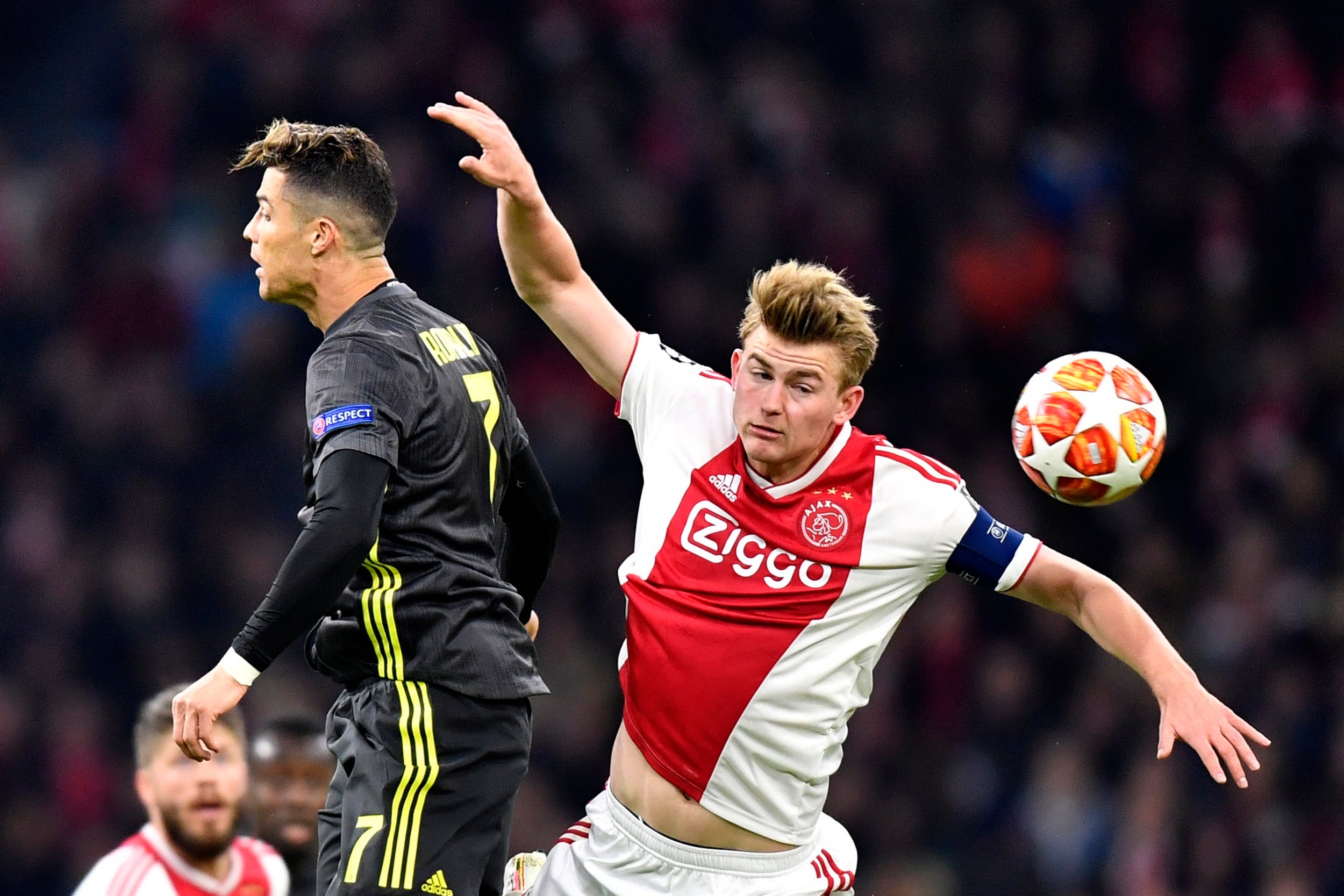 https://static.independent.co.uk/s3fs-public/thumbnails/image/2019/04/10/21/Ajax-vs-Juventus-1.jpg