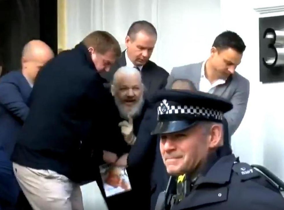 Julian Assange Wikileaks Founder Arrested By Uk Police And Removed From Ecuador Embassy The Independent The Independent