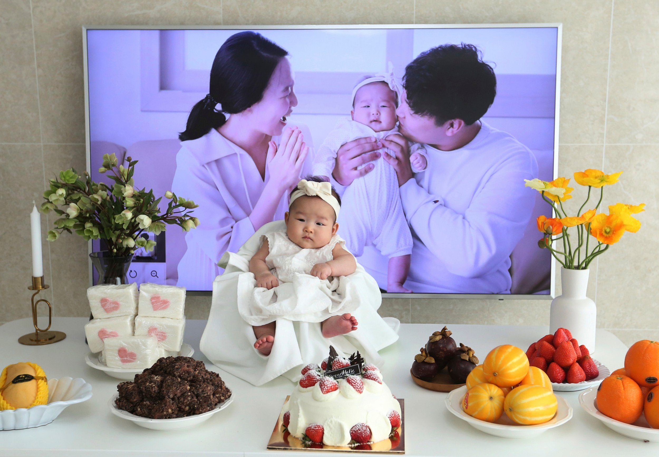 Why babies born on New Year's Eve become two the next day in South Korea |  The Independent | The Independent