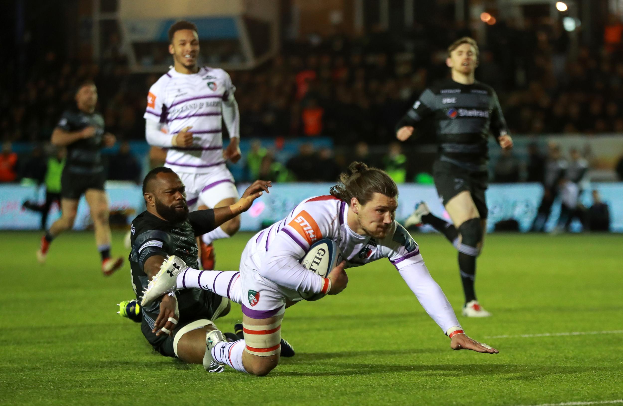 Guy Thompson scored an interception try for Leicester in the second half