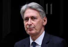 Hammond urges MPs to 'get together in a room' to solve Brexit crisis