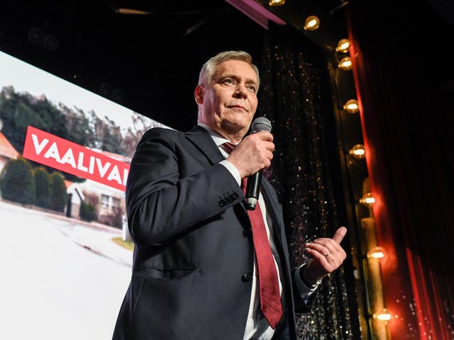 Antti Rinne celebrates in Helsinki after results are announced