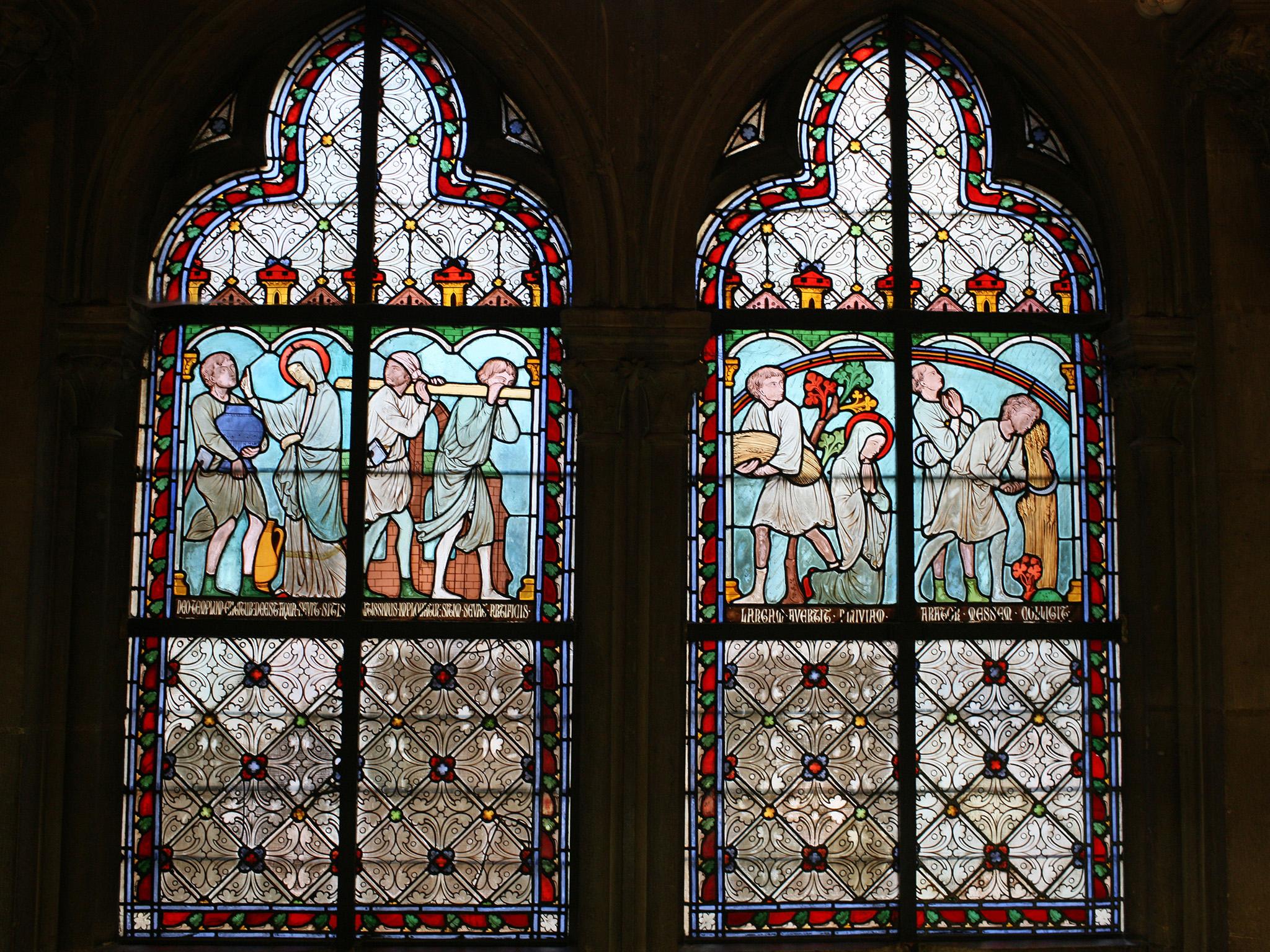 Resultado de imagem para Interior da Notre Dame