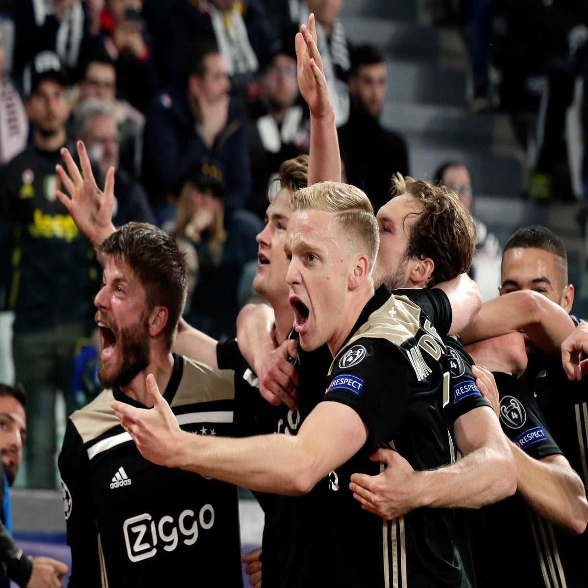 Ajax win Dutch Eredivisie championship with 3-1 victory over FC