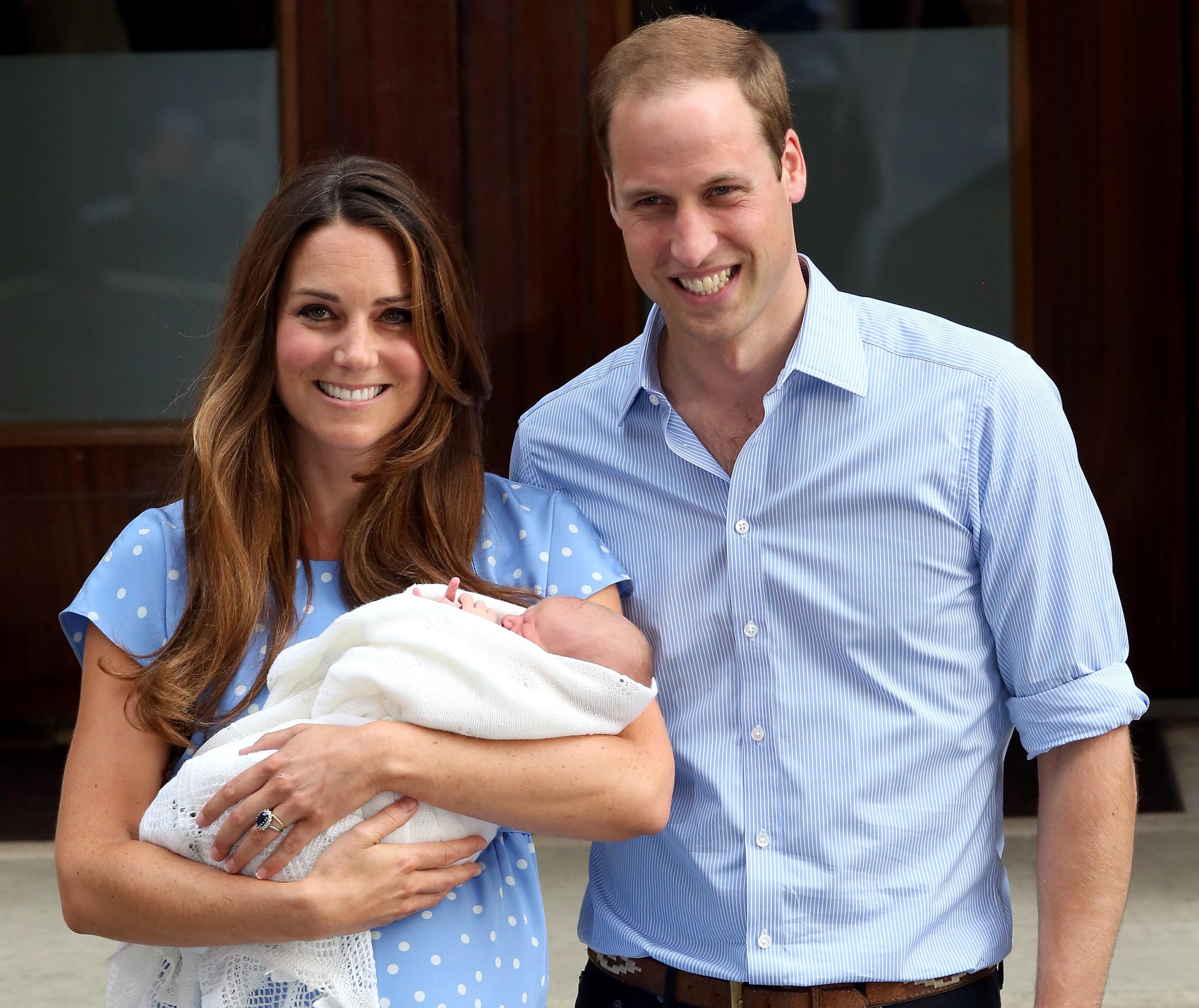 Prince William and the Duchess of Cambridg depart The Lindo Wing