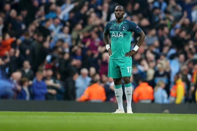 Moussa Sissoko of Tottenham Hotspur looks dejected