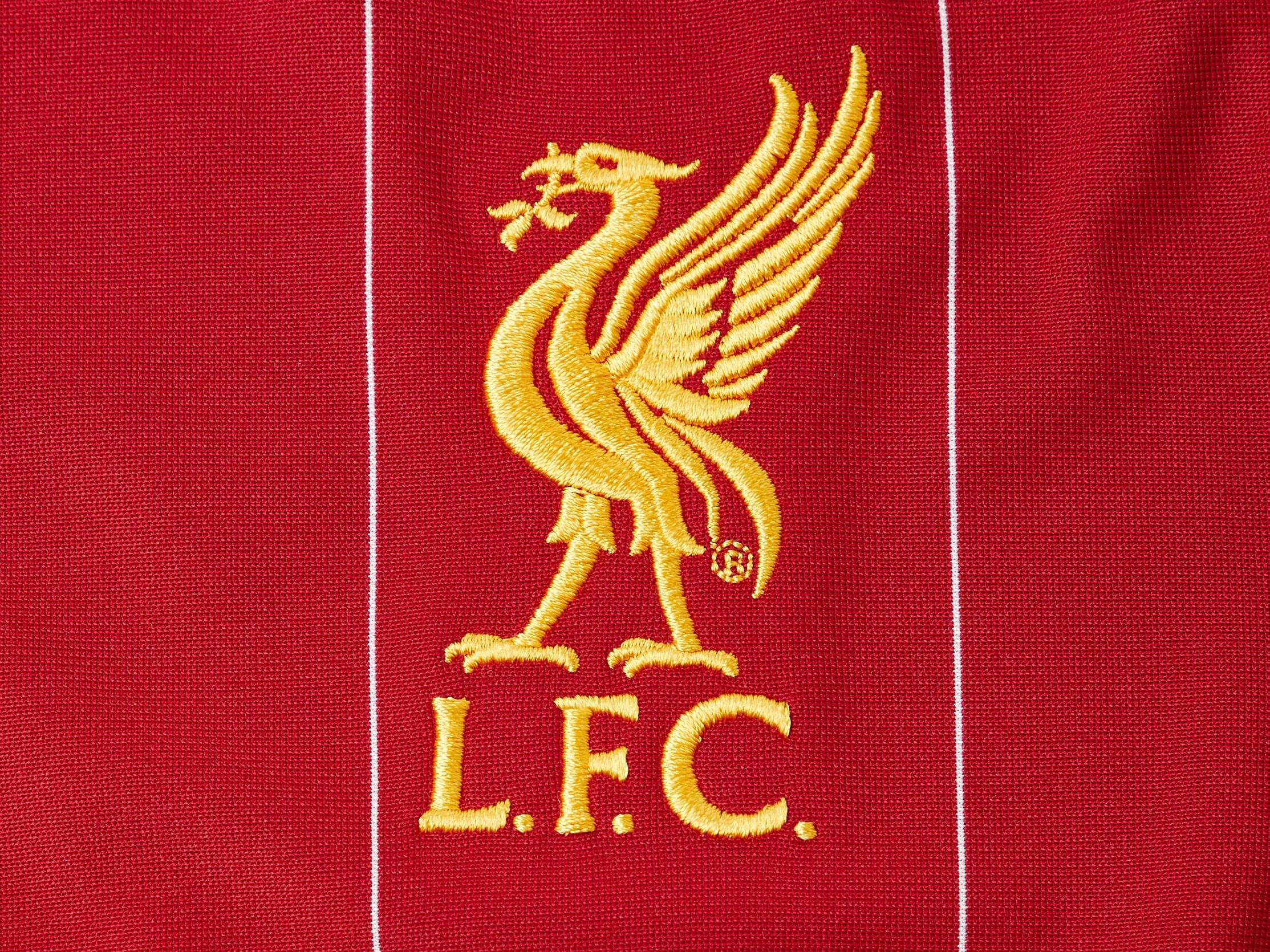 liverpool kit with gold badge