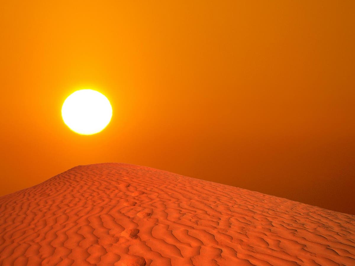 Sky over UK to turn orange as blast of Saharan dust moves in