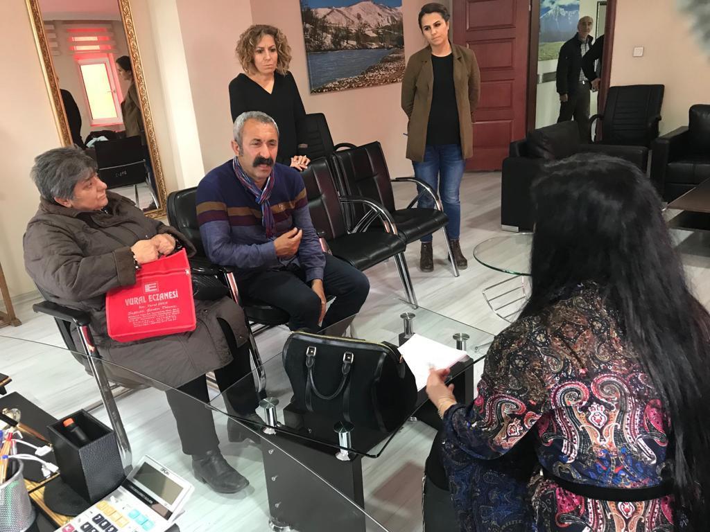 Constituent Tuna Seda wants the mayor's help preventing a noisy wedding hall from being built on the ground floor of her apartment building