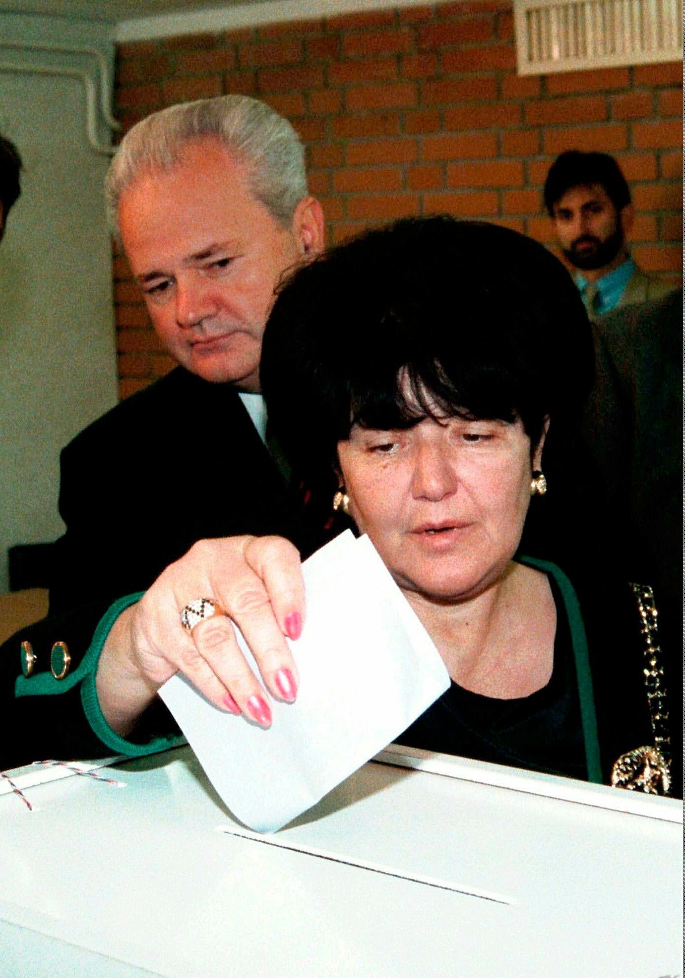 Casting a vote in the presidential elections in 1997