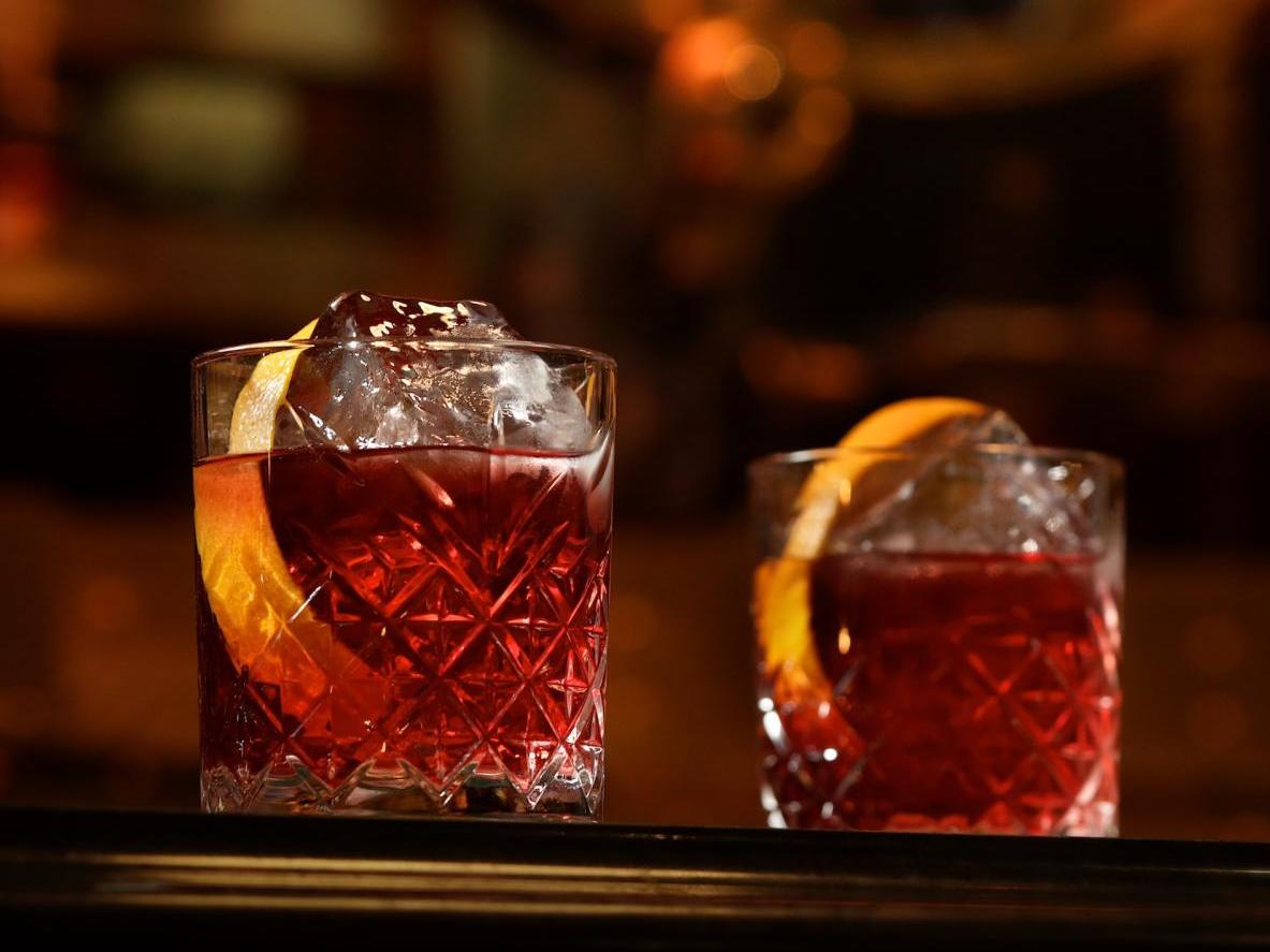 The bar is offering free negronis to London Marathon participants (Mr Fogg's Society of Exploration)