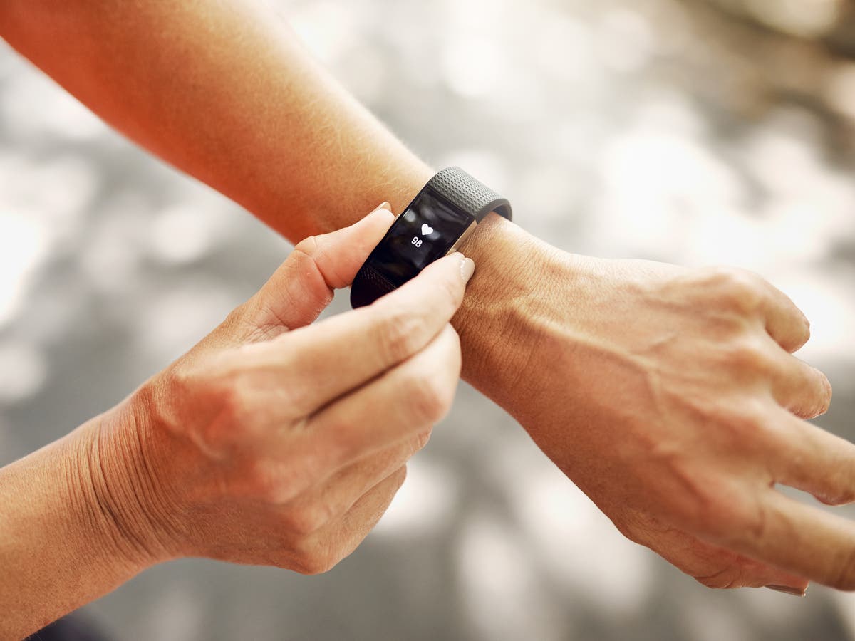 London Marathon: Fitness trackers ‘add miles to marathon’