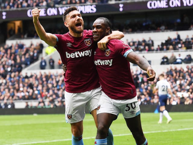West Ham inflicted a first defeat on Tottenham at their new stadium after Michail Antonio's goal