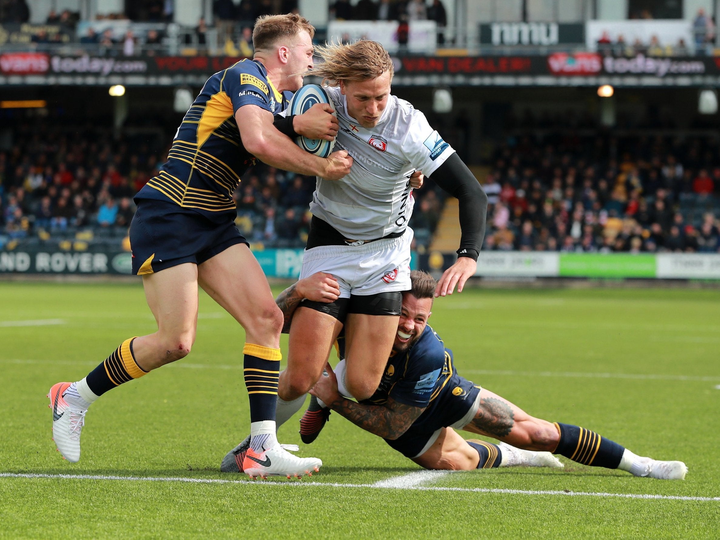 Billy Twelvetrees charges towards the tryline