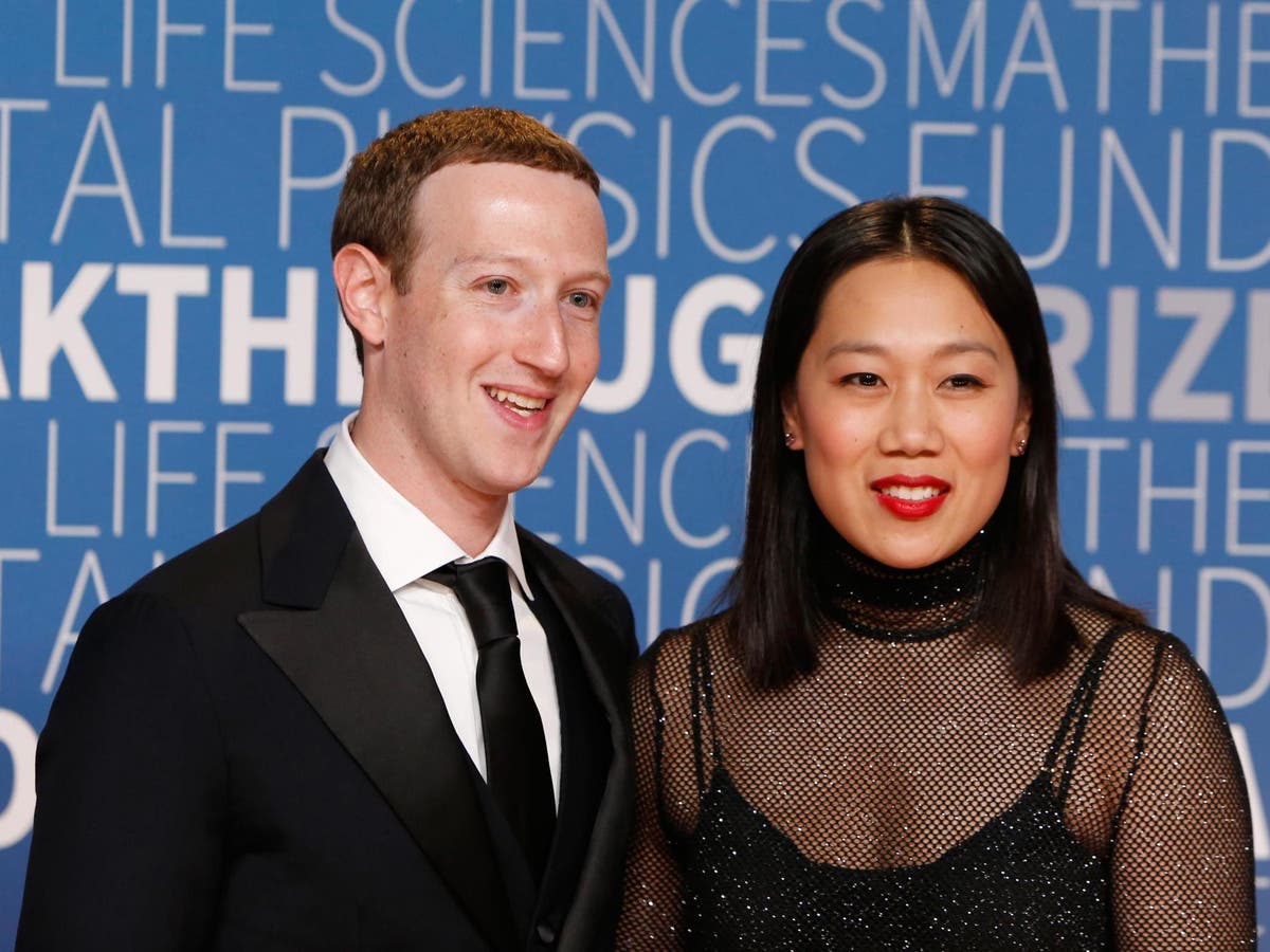 Mark Zuckerberg: Facebook founder builds wife Priscilla Chan ‘sleep box’