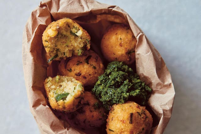 These crunchy, spicy lentil balls, similar to falafel or Indian 'vada', are one of the most popular street food snacks, or 'gajacks', in Mauritius