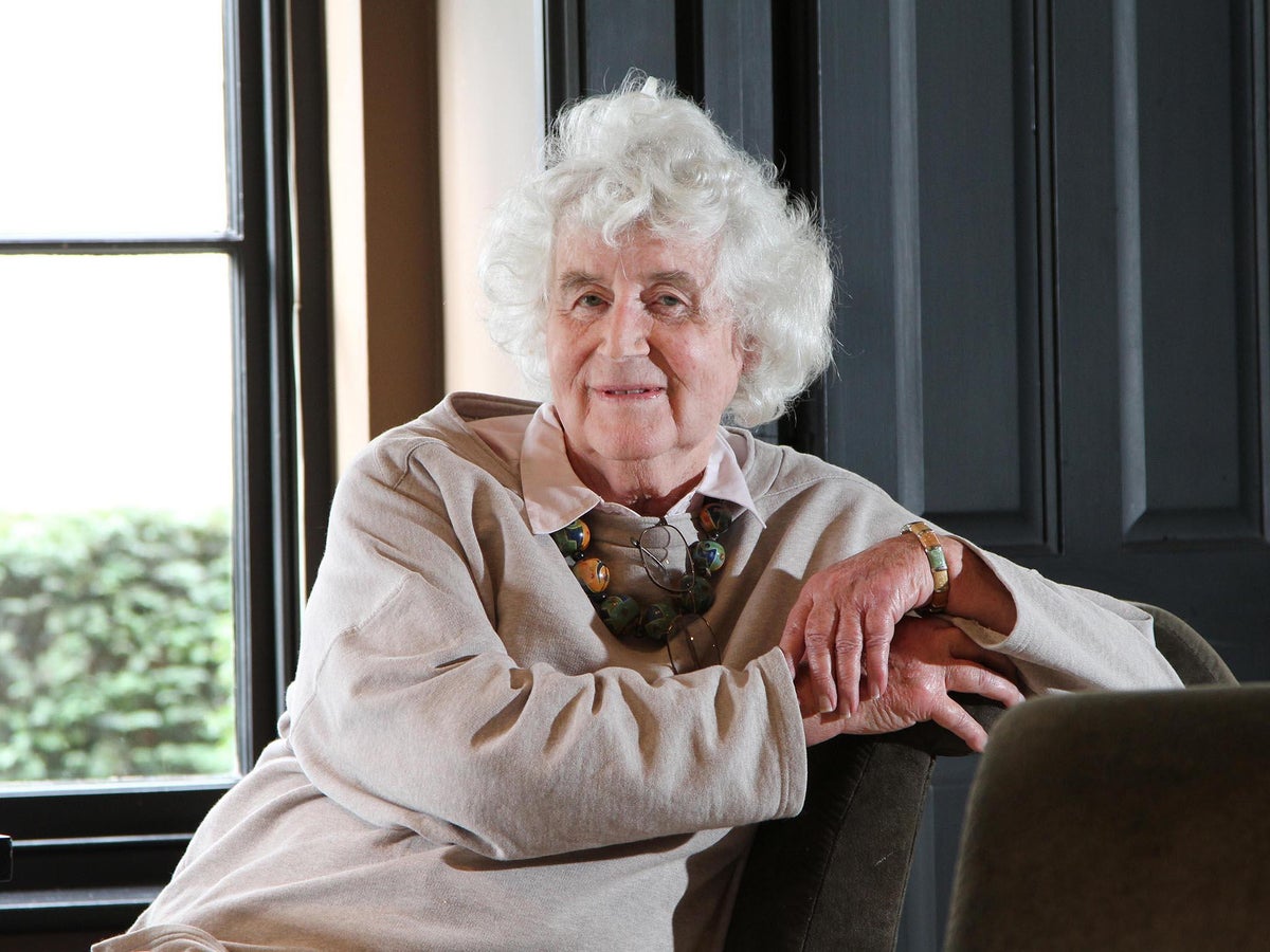 Jan Morris on her new book and legendary gender reassignment surgery | The  Independent | The Independent