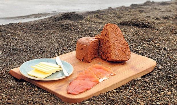 Fermented bread, which has been cooked underground