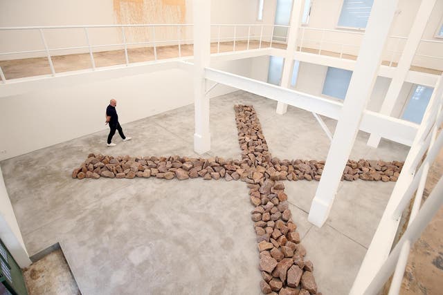 ‘Granite Crossing’, a 2019 work by Richard Long exhibited at Konrad Fischer Galerie